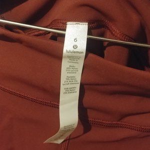 Lululemon Speed Up Tight Mesh 28"